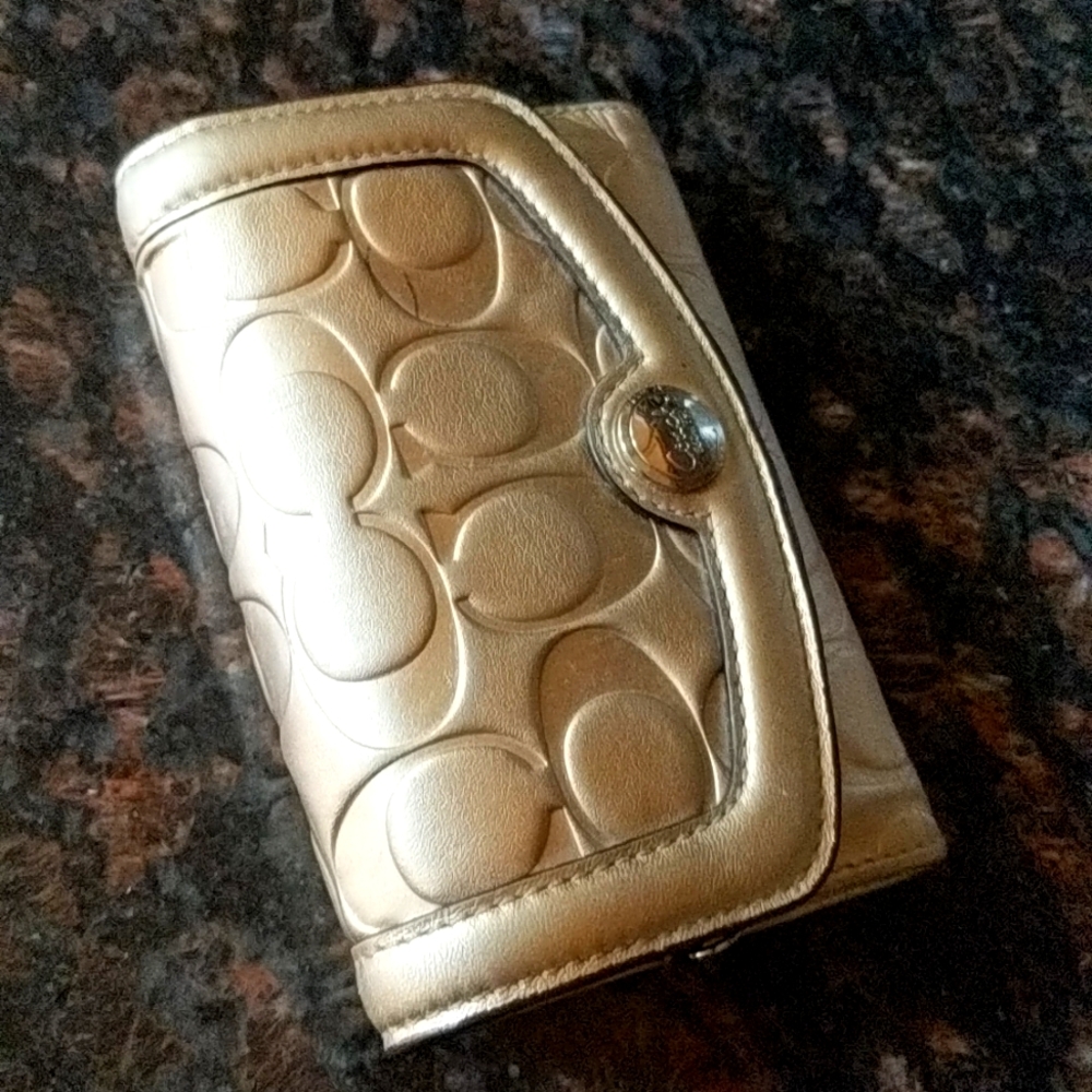 Coach Wallet size see photo very good condition